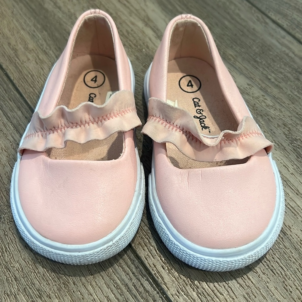 Cat & Jack Toddler Shoes - Size 4 - LIKE NEW